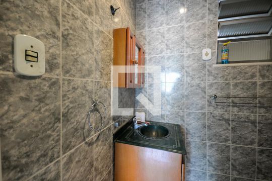Banheiro de apartamento para alugar com 1 quarto, 55m² em Andaraí, Rio de Janeiro