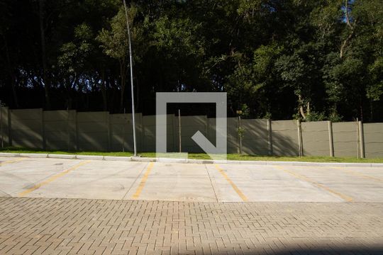 Garagem de apartamento à venda com 2 quartos, 48m² em Rubem Berta, Porto Alegre