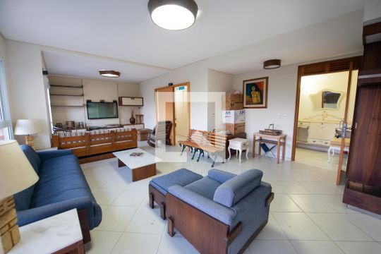 Apartamento para alugar com 3 quartos, 166m² em Jardim das Nações, Taubaté