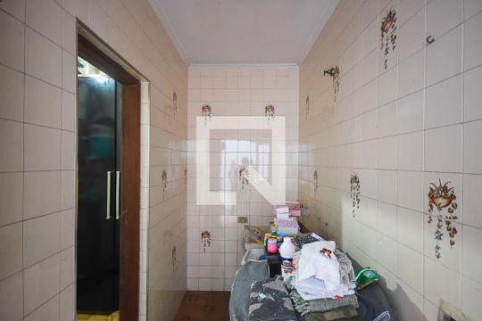 Área de serviço de casa à venda com 3 quartos, 154m² em Parque Pinheiros, Taboão da Serra