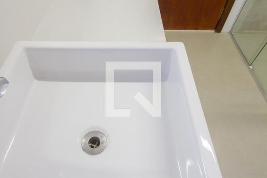 Pia de casa à venda com 5 quartos, 600m² em Jardim Novo Santo Amaro, São Paulo