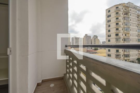 Varanda de kitnet/studio para alugar com 1 quarto, 22m² em Campos Elíseos, São Paulo