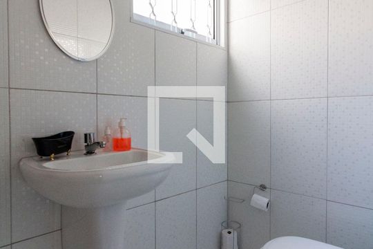 Lavabo de casa à venda com 3 quartos, 207m² em Parada Xv de Novembro, São Paulo
