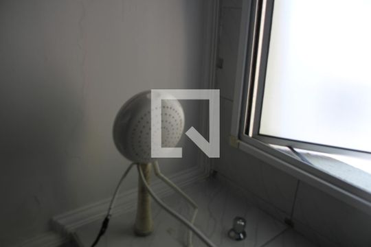 Banheiro de apartamento à venda com 2 quartos, 51m² em Cidade Líder, São Paulo