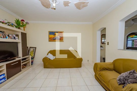 Sala 2 de casa à venda com 3 quartos, 500m² em Alto Caiçaras, Belo Horizonte