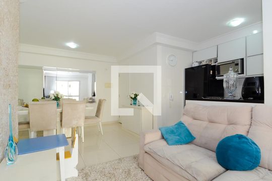 Sala de apartamento à venda com 2 quartos, 60m² em Picanço, Guarulhos