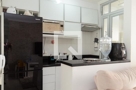 Cozinha de apartamento à venda com 2 quartos, 60m² em Picanço, Guarulhos