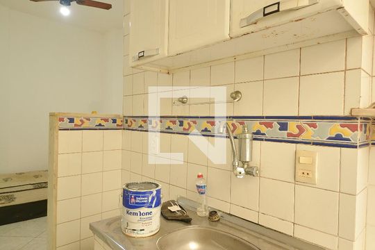 Cozinha - área de serviço de kitnet/studio para alugar com 1 quarto, 15m² em Centro, Rio de Janeiro