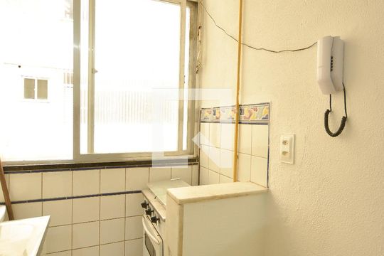 Cozinha - área de serviço de kitnet/studio para alugar com 1 quarto, 15m² em Centro, Rio de Janeiro