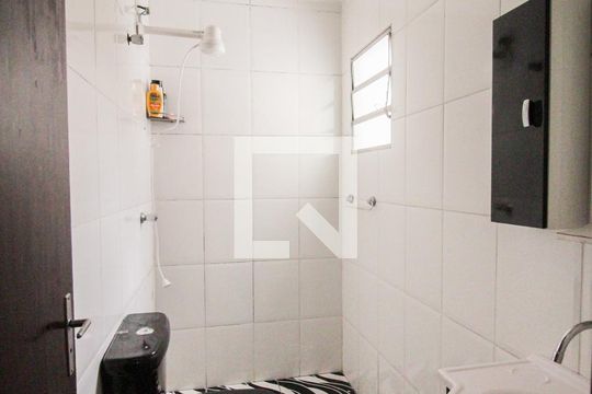 Banheiro de casa de condomínio à venda com 2 quartos, 69m² em Cidade Líder, São Paulo