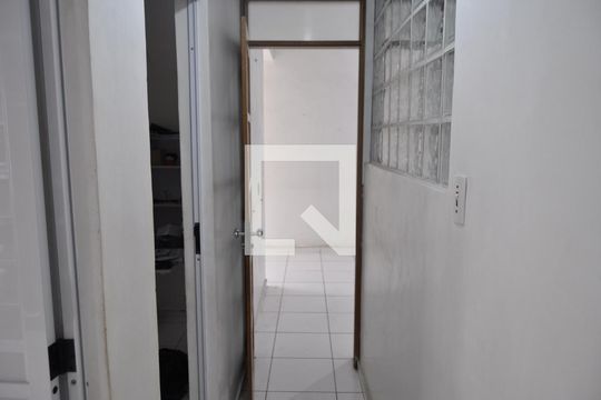 Corredor  de apartamento à venda com 2 quartos, 63m² em Higienópolis, Rio de Janeiro
