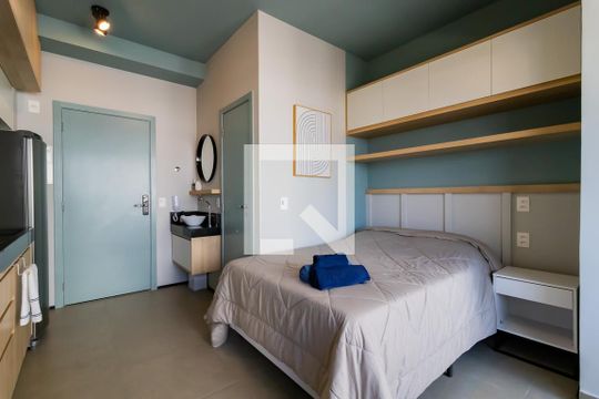 Sala/Quarto de kitnet/studio à venda com 1 quarto, 24m² em Aclimação, São Paulo