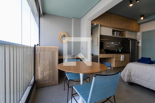 Sacada de kitnet/studio à venda com 1 quarto, 24m² em Aclimação, São Paulo