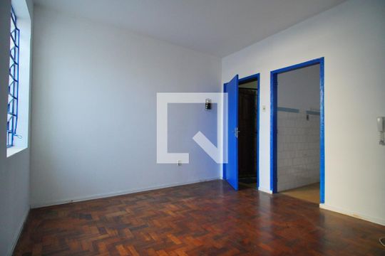 Sala de apartamento à venda com 2 quartos, 51m² em Passo da Areia, Porto Alegre