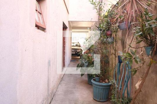 Área Externa de casa à venda com 3 quartos, 240m² em Vila Portugal, São Paulo