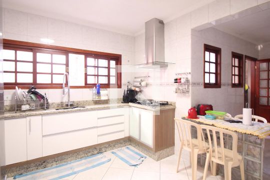 Cozinha de casa à venda com 3 quartos, 240m² em Vila Portugal, São Paulo