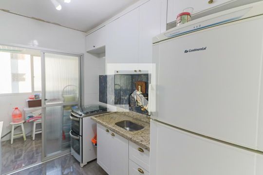 Cozinha de apartamento à venda com 3 quartos, 70m² em Jardim Ester, São Paulo
