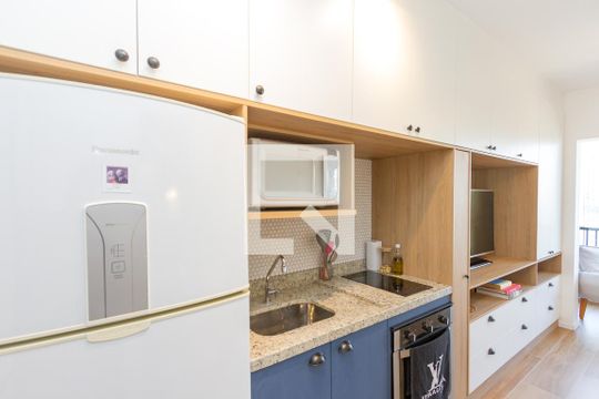 Studio de kitnet/studio para alugar com 1 quarto, 22m² em Jardim das Acácias, São Paulo