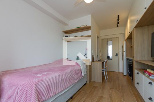 Studio de kitnet/studio para alugar com 1 quarto, 22m² em Jardim das Acácias, São Paulo