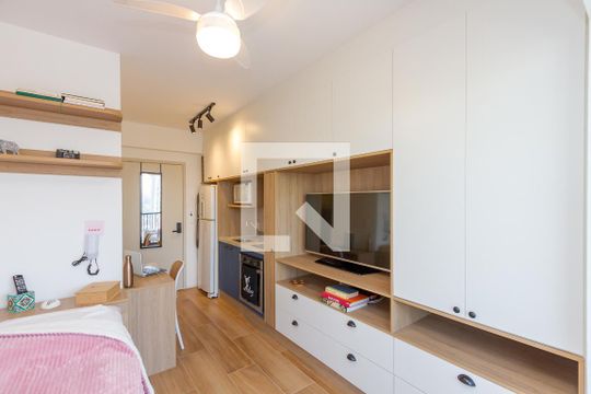 Studio de kitnet/studio para alugar com 1 quarto, 22m² em Jardim das Acácias, São Paulo