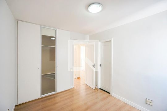 Suíte de apartamento para alugar com 3 quartos, 100m² em Vila Gomes Cardim, São Paulo