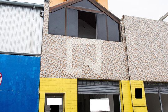 Fachada da Casa de casa para alugar com 3 quartos, 350m² em Centro, Taubaté