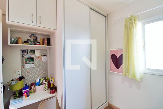 Quarto 1 de apartamento para alugar com 2 quartos, 45m² em Jardim Clementino, Taboão da Serra