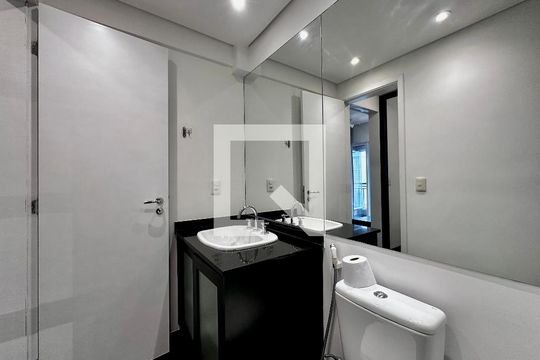 Banheiro Social de apartamento para alugar com 1 quarto, 42m² em Campo Belo, São Paulo