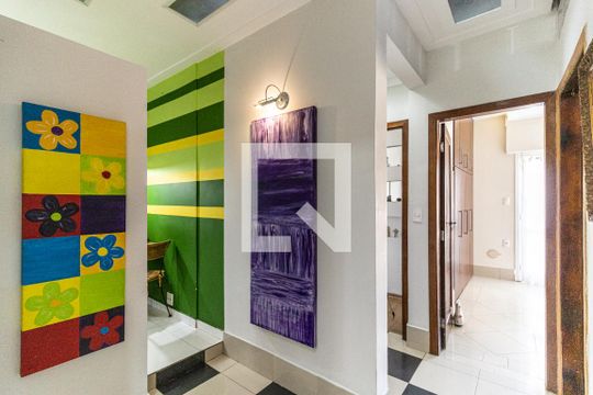 Corredor de apartamento à venda com 3 quartos, 110m² em Campos Elíseos, São Paulo