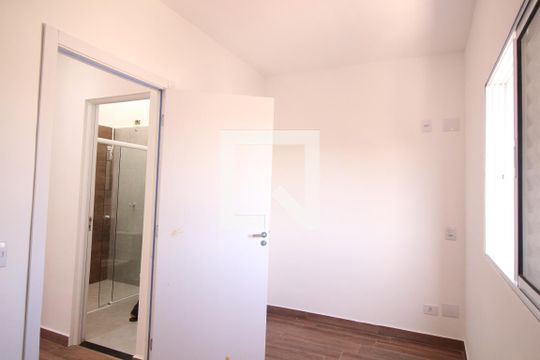 quarto 2 de casa para alugar com 2 quartos, 86m² em Vila Hermínia, São Paulo