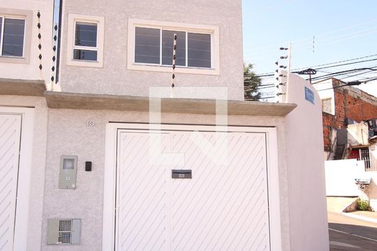 Fachada de casa para alugar com 2 quartos, 86m² em Vila Hermínia, São Paulo