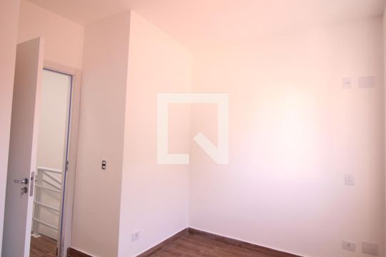 quarto 1 de casa para alugar com 2 quartos, 86m² em Vila Hermínia, São Paulo