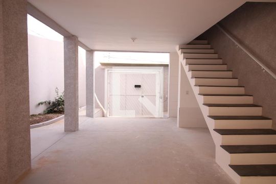 Área comum de casa para alugar com 2 quartos, 86m² em Vila Hermínia, São Paulo