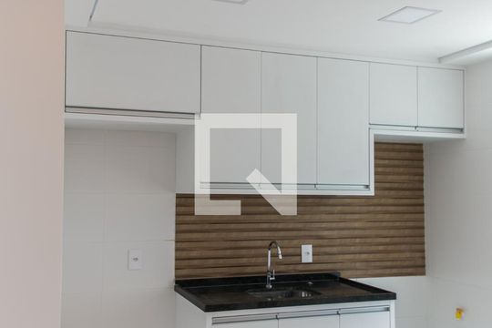 Cozinha de apartamento à venda com 2 quartos, 60m² em Vila Mazzei, São Paulo