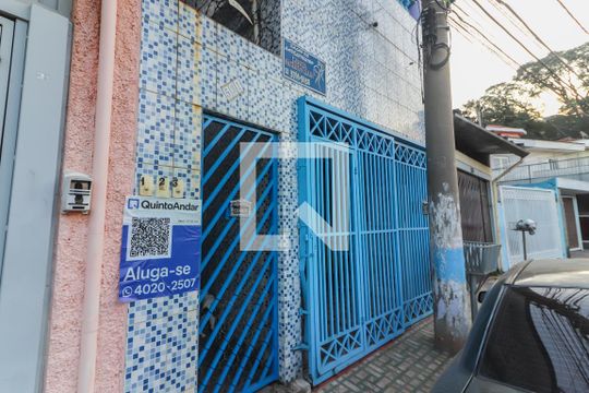Fachada de casa para alugar com 1 quarto, 60m² em Jaguaré, São Paulo
