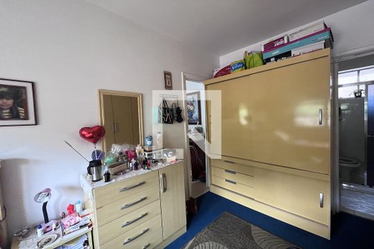 Quarto de apartamento à venda com 1 quarto, 42m² em Cristal, Porto Alegre