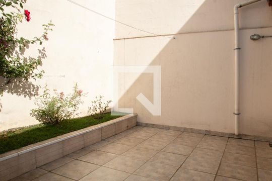 Quintal de casa de condomínio à venda com 2 quartos, 90m² em Vila Mazzei, São Paulo