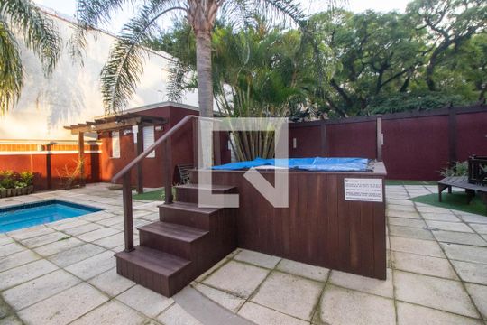 Área comum - Ofurô de apartamento para alugar com 2 quartos, 68m² em Floresta, Porto Alegre