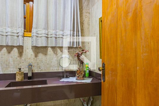 Lavabo de casa à venda com 3 quartos, 325m² em Parque Marajoara, Santo André
