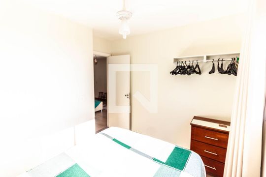 Quarto 1 de apartamento para alugar com 2 quartos, 50m² em Planalto, Belo Horizonte