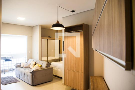 Sala/Quarto de kitnet/studio para alugar com 1 quarto, 46m² em República, São Paulo