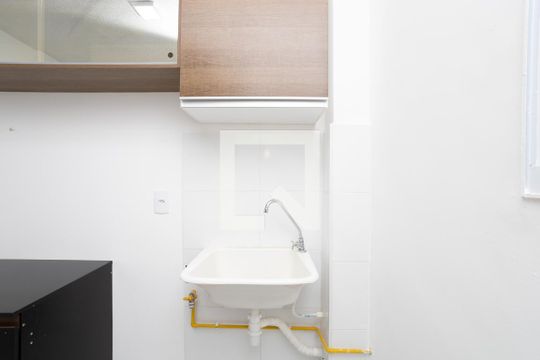 Área de Serviço de apartamento para alugar com 2 quartos, 40m² em Jardim Nova Cidade, Guarulhos