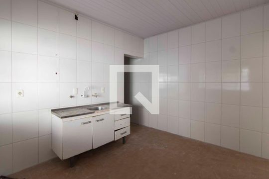 Cozinha de casa à venda com 2 quartos, 100m² em Vila Palmeiras, São Paulo