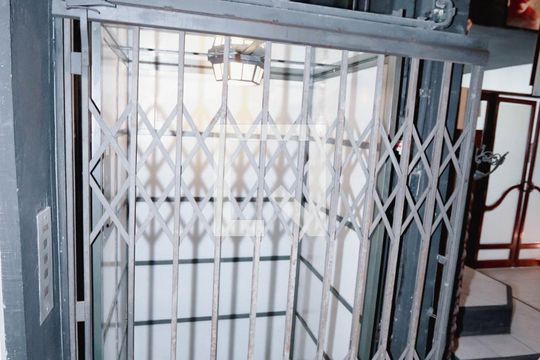 Elevador de casa à venda com 7 quartos, 335m² em Vila Butantã, São Paulo