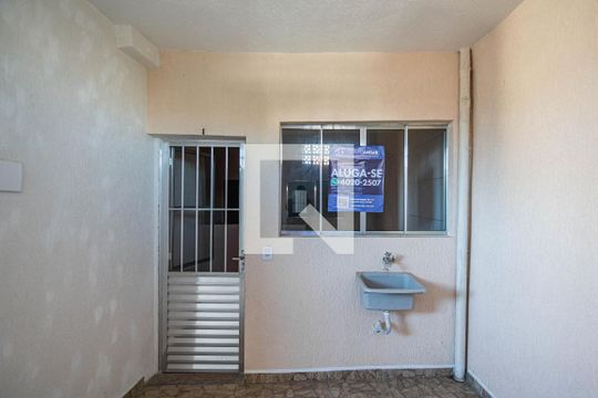 Fachada da Casa 1 de casa para alugar com 1 quarto, 50m² em Vila Pirituba, São Paulo