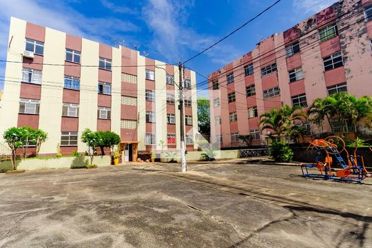 Fachada do bloco de apartamento para alugar com 3 quartos, 76m² em Engenho Velho de Brotas, Salvador
