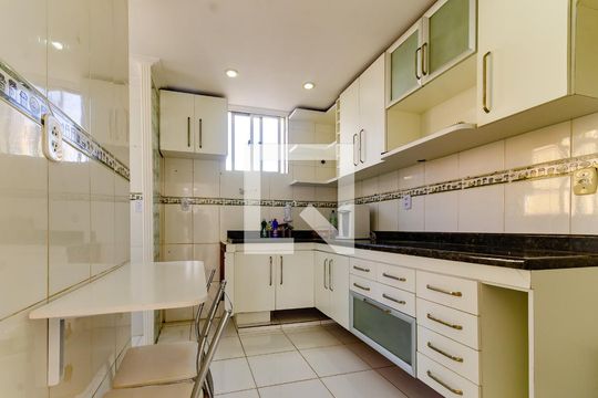 Cozinha de apartamento para alugar com 3 quartos, 76m² em Engenho Velho de Brotas, Salvador