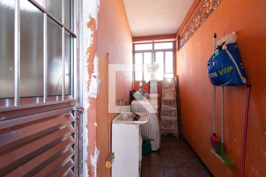 Área de Serviço de casa à venda com 2 quartos, 200m² em Vila Jacuí, São Paulo
