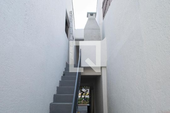 Entrada interna de apartamento para alugar com 1 quarto, 55m² em Tucuruvi, São Paulo