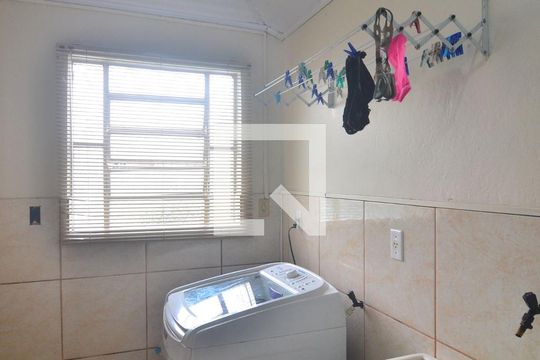 Área de Serviço de casa à venda com 4 quartos, 153m² em Harmonia, Canoas